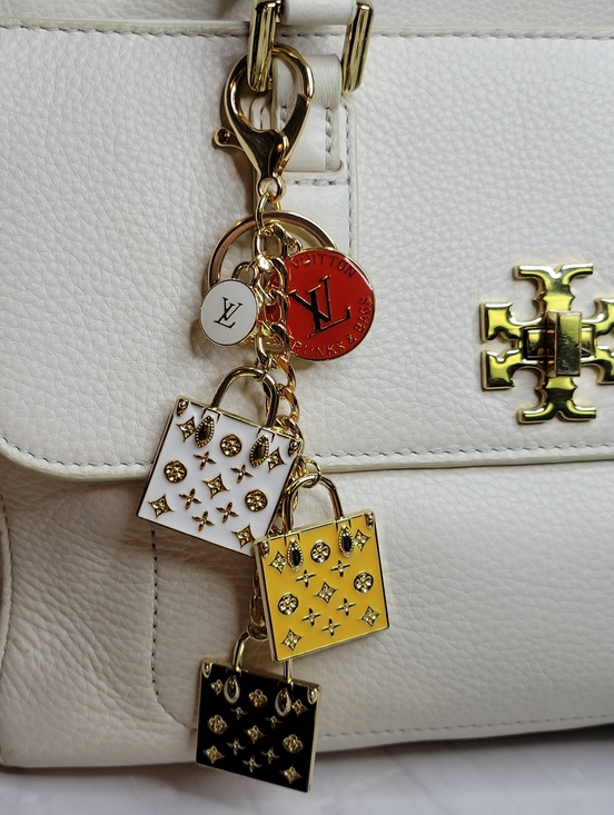 Accessories - Gold Bag Multi  Charm Keychain & 5 LV Colorful Zip Pulls